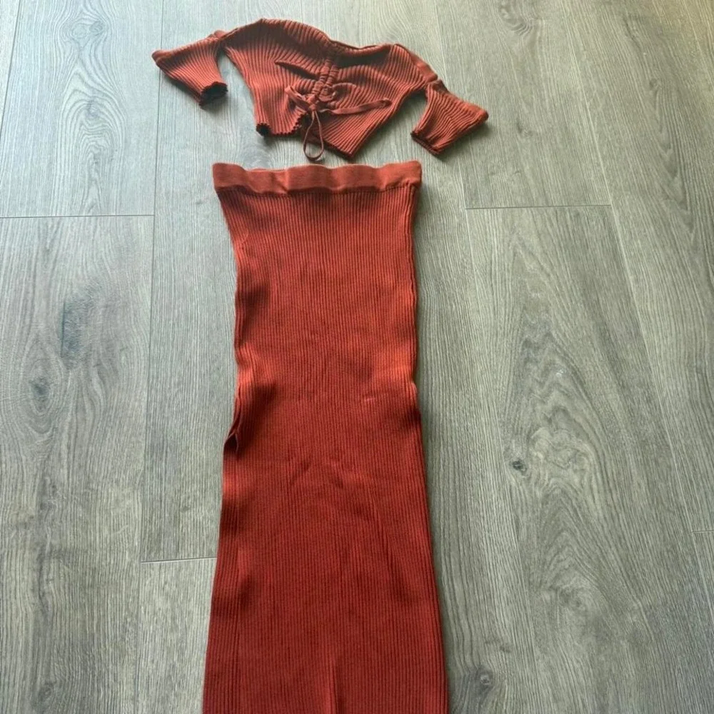 Hera Collection Rust Ribbed Knit Two Piece Set Crop Top & Midi Skirt M - Picture 1 of 6
